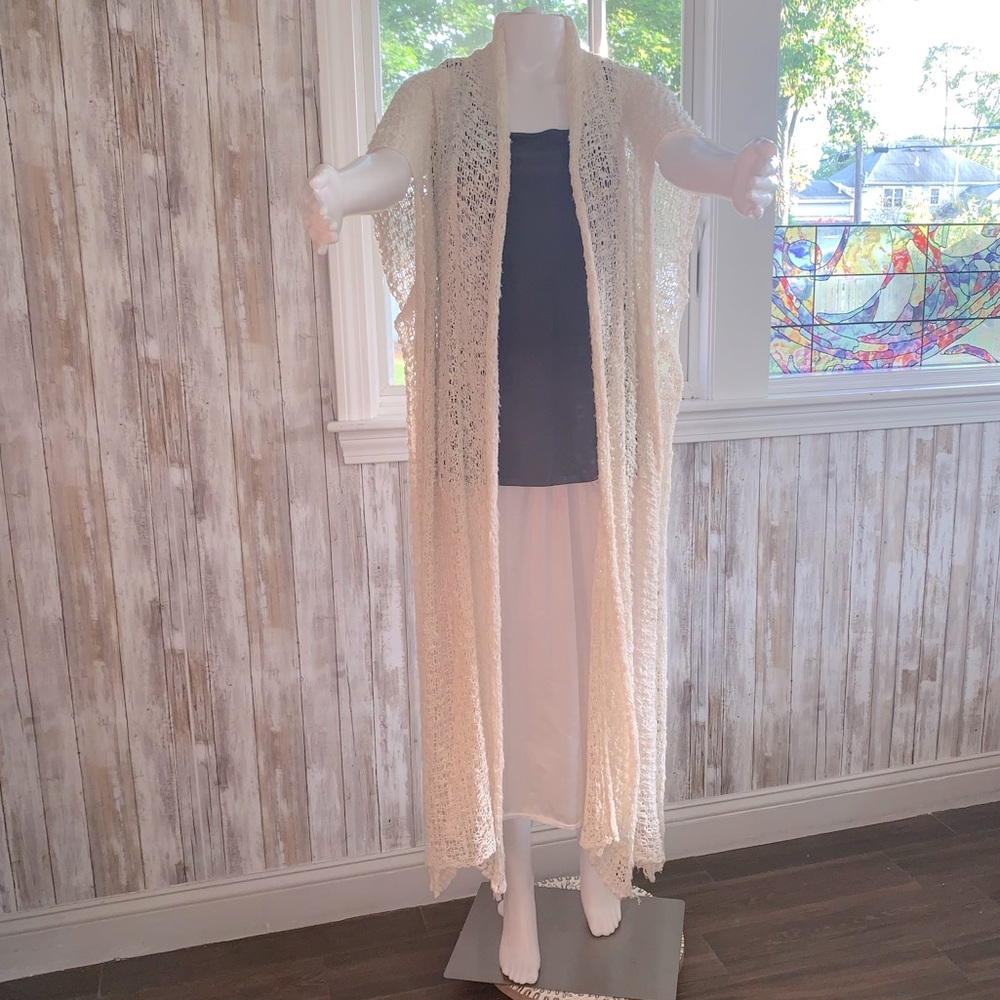 Cream Knit Short Sleeve Duster